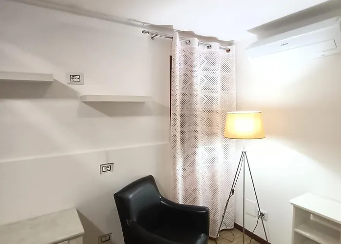 Briani With Private Patio Apartment